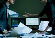 Γιατί οι χώρες βυθίζονται στα χρέη τους, ενώ μπορούν απλώς να…